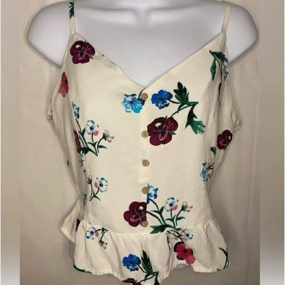Ambiance Apparel White Floral top size XL